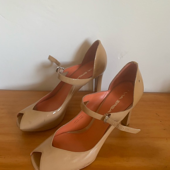 Via Spiga Nude Patent Leather Heels - Picture 3 of 4